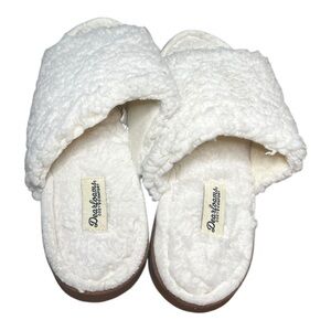 NWOT Dearfoam White Fuzzy Fleece Slippers Slip On Womens L 9-10 Memory Foam